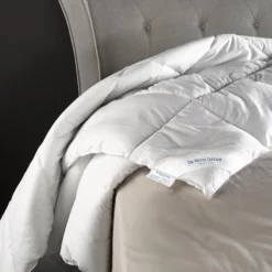 De Witte Lietaer Dekbed Dream 4 Seasons - 200 X 220 Cm - Polyestervulling -Meubelwinkel 1000028686 0103